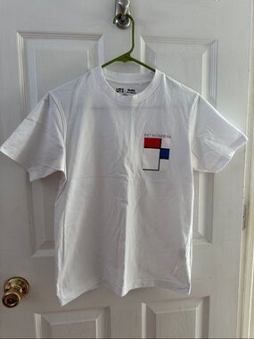 UT MoMA Piet Mondrian Graphic Tee - White with Red & Blue Block